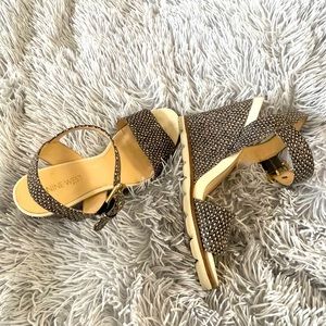 Nine West black and white wedges size 8 1/2